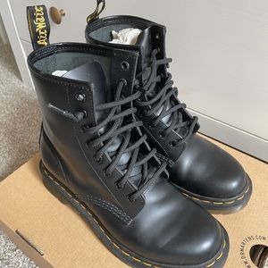 Dr. Martens Jadon Boot